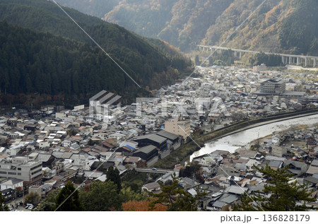 郡上八幡の街並み 136828179