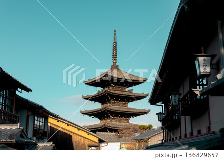 京都 東山 清水寺 八坂の塔の風景 産寧坂, 三年坂 京都 東山 清水寺 八坂の塔の風景 産寧坂, 三年坂 136829657