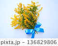 ミモザのブーケ　 136829806