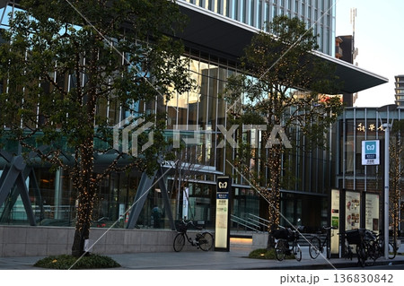 夕暮れの赤坂駅前 東京 夕暮れの赤坂駅前 東京 136830842