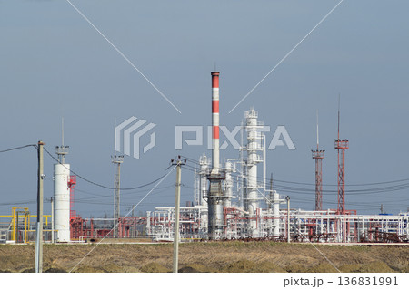 Distillation columns, pipes and other equipment furnaces refinery. Distillation columns, pipes and other equipment furnaces refinery. 136831991
