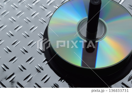 コンパクトディスク（CD） 136833731