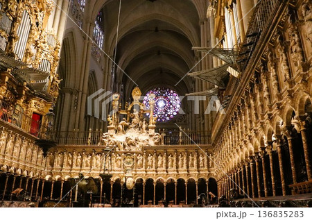 世界遺産 古都トレドの大聖堂の祭壇 スペイン ヨーロッパ 世界遺産 古都トレドの大聖堂の祭壇 スペイン ヨーロッパ 136835283