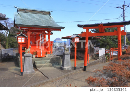 卯寅稲荷神社（臼杵城跡・臼杵市） 136835361