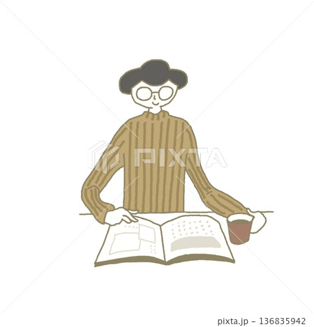 部屋でコーヒーを片手に雑誌をめくるメガネをかけた女性 136835942