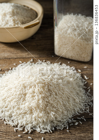 Long-grain rice 136836453