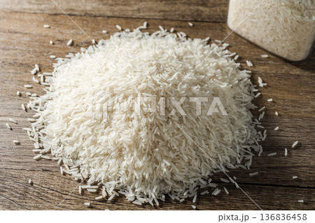 Long-grain rice 136836458