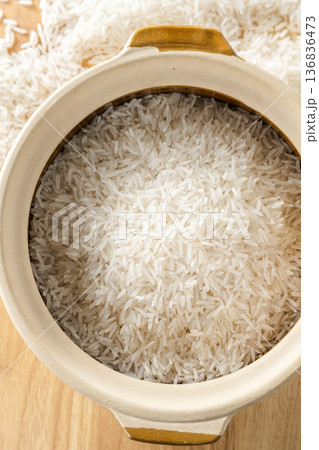 Long-grain rice 136836473