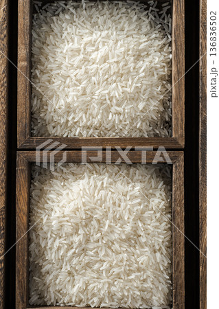 Long-grain rice 136836502