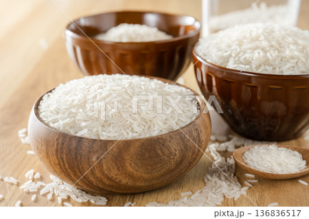 Long-grain rice Long-grain rice 136836517