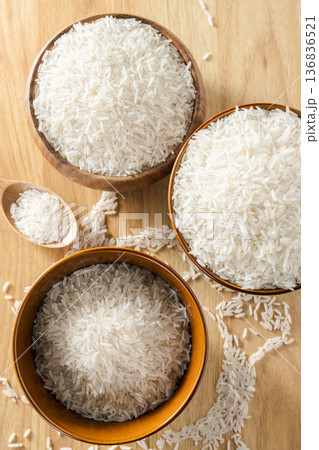 Long-grain rice Long-grain rice 136836521