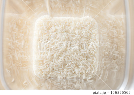Long-grain rice Long-grain rice 136836563