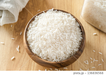 Long-grain rice Long-grain rice 136836568