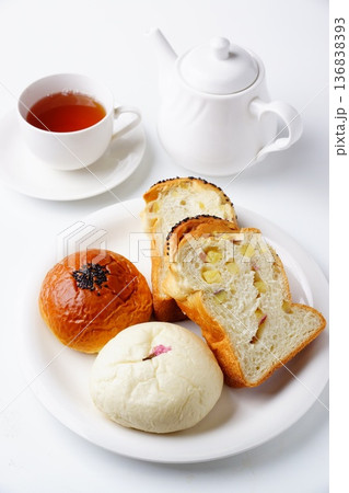 アンパン 芋食パン アンパン 芋食パン 136838393