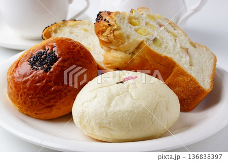 アンパン 芋食パン アンパン 芋食パン 136838397
