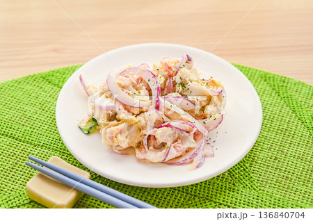 里芋のポテトサラダ 136840704