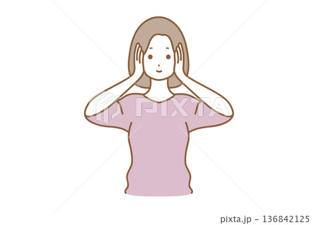 耳を隠す女性 136842125