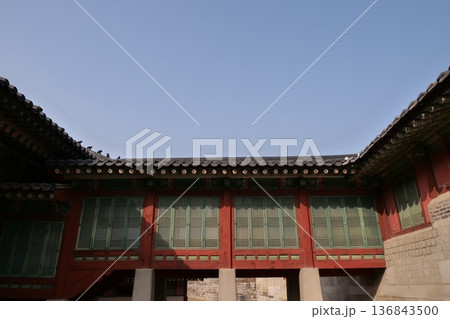 Traditional Korean Architecture in Seoul 136843500
