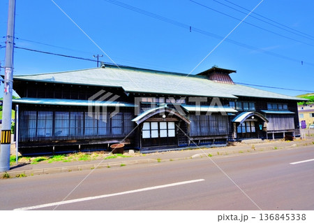 小樽市指定歴史的建造物 第62号　旧白鳥家番屋 136845338