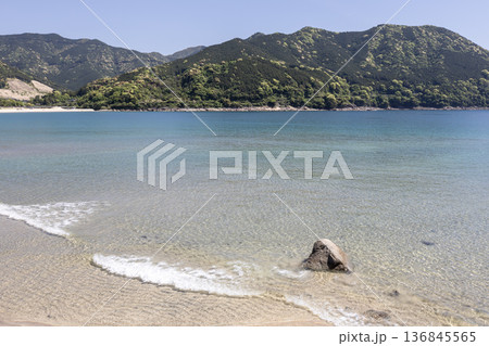 初夏の新鹿海岸 初夏の新鹿海岸 136845565