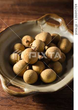 Longan 136845704