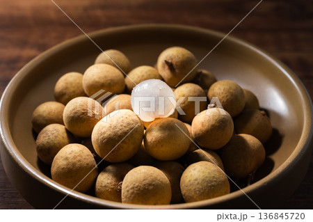 Longan 136845720