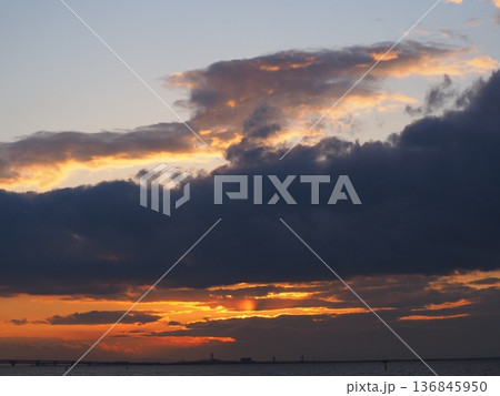 関西国際空港の夕景 関西国際空港の夕景 136845950