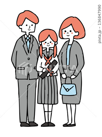 卒業式の両親と娘 136847990