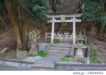兵庫県洲本市　山神神社 136848052