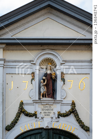 Saint Elizabeth Statue Begijnhof Bruges 136848741