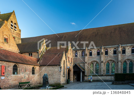 Sint-Janshospitaal Courtyard and Sculpture in Bruges 136848845