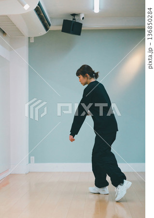 dance practice 136850284