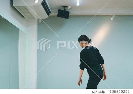 dance practice 136850293