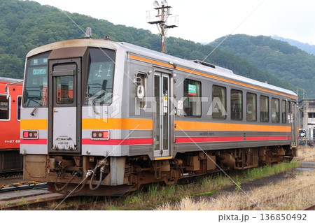 旧津山鉄道部：津山駅側線の留置線にて（岡山県津山市） 136850492
