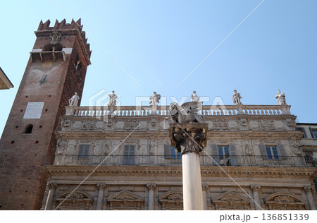 Piazza delle Erbe Market`s square with the Baroque Palazzo Maffei in Verona, Italy Piazza delle Erbe Market`s square with the Baroque Palazzo Maffei in Verona, Italy 136851339