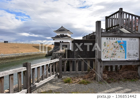 桑名市 桑名宿の七里の渡跡と蟠龍櫓 桑名市 桑名宿の七里の渡跡と蟠龍櫓 136851442