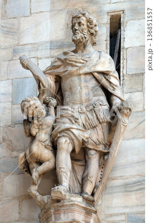 Statue of Saint on the facade of the Milan Cathedral, Duomo di Santa Maria Nascente, Milan, Lombardy, Italy 136851557