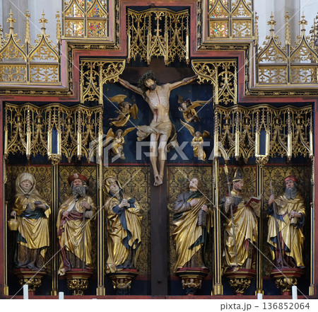Twelve Apostles altar in St James Church in Rothenburg ob der Tauber, Germany 136852064