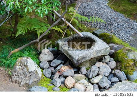 京都市　手水鉢 136852632