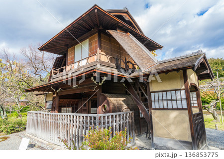 京都市 東本願寺 渉成園の傍花閣 京都市 東本願寺 渉成園の傍花閣 136853775