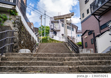 山王神社 二の鳥居の風景（長崎市） 136859261