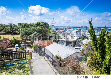 糸満市の風景（山巓毛公園） 136859988