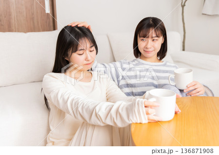 ホテル女子会　パジャマ 136871908