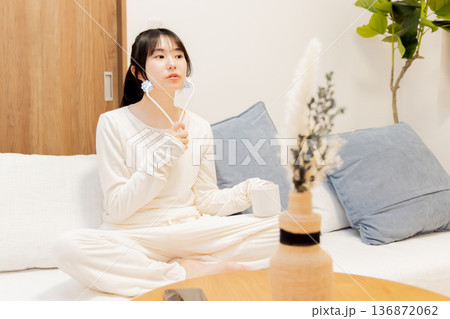 女性のスキンケア習慣 136872062