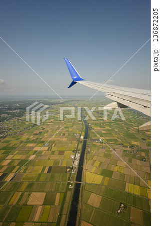 飛行機から見た風景　空撮 136872205