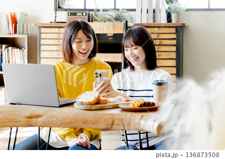 シェアハウス 136873508