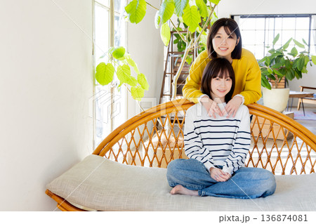 ルームシェアリング 女性 友達 ルームシェアリング 女性 友達 136874081