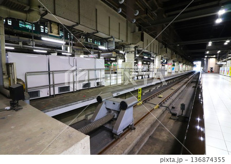 上野駅 地下ホーム 上野駅 地下ホーム 136874355