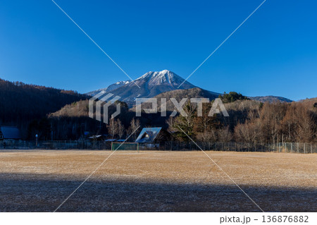 御嶽山 岐阜県 高山市 高根町 日和田 高根総合グランドから 御嶽山 岐阜県 高山市 高根町 日和田 高根総合グランドから 136876882