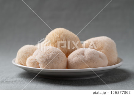 Fresh Lion's Mane mushroom (Hericium erinaceus) or Yamabushitake mushroom Fresh Lion's Mane mushroom (Hericium erinaceus) or Yamabushitake mushroom 136877862